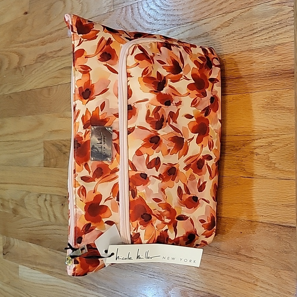 NWT Nicole Miller Purse